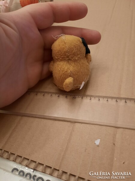Plush toy, small dog, puppy, probably a keychain figure, negotiable