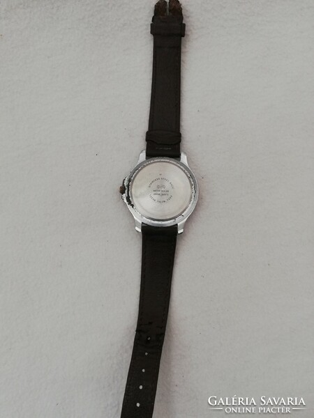 Q&Q men's watch