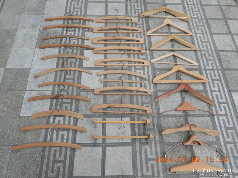 31 Pieces of old hangers