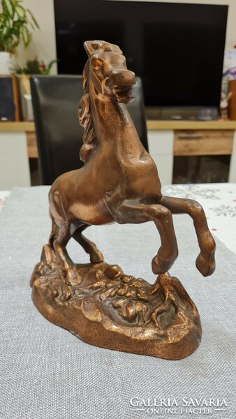 Bronzed horse statue