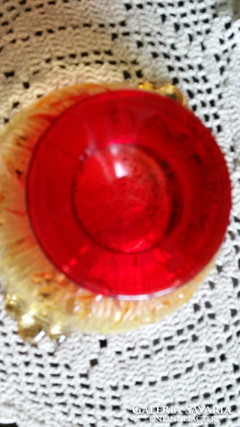 Régi antik stílusú piros-sárga préselt üveg kínáló, virágmintás  talpas tál, tálka , 15,5 x 8 cm