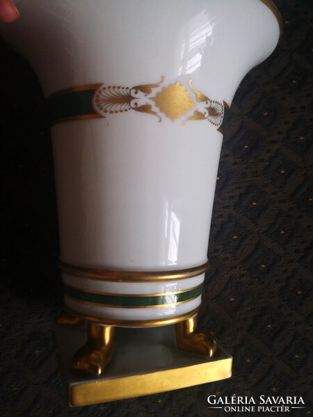 Antique Herend or (d'or) pattern lion's claw vase, caspo