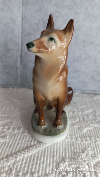 Zsolnay németjuhász porcelán kutya, kézi festésű, 12,5 X 8,5 X 5 cm