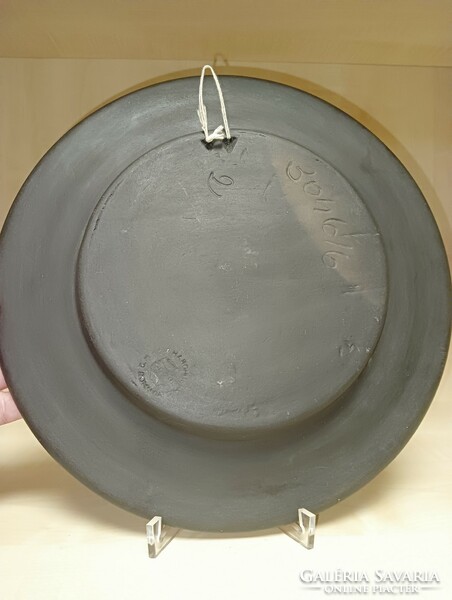 Hargitai black ceramic plate