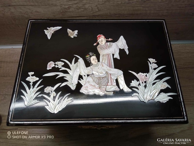 Antik Kínai nagy lakk doboz csont és kagylógyöngyház berakással