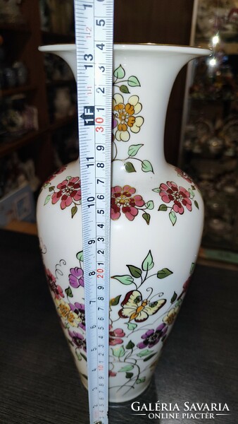 Zsolnay pillangó mintás váza, 34 cm