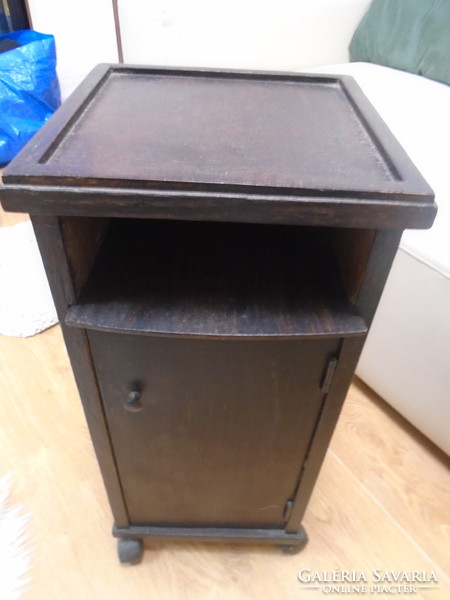 Old rolling cabinet with drawers