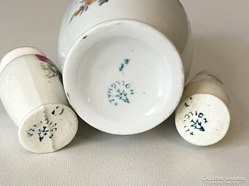 3 retro vases of Raven House porcelain together 11.5 and 5.2 Cm