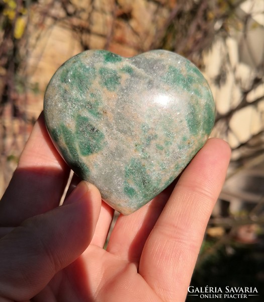 Aventurine heart, mineral crystal