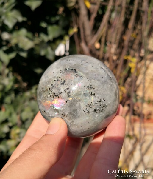 Nagy labradorit gömb, ásvány kristály