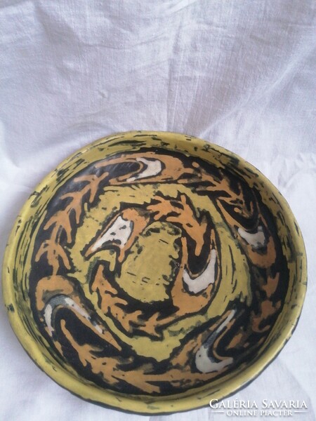 Gorka livia ceramic wall plate.