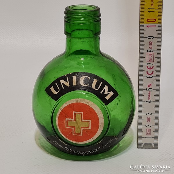 "Unicum Budapesti Likőripari Vállalat, Unicum Likőrgyára 0.2 l" címkés kis likőrösüveg (2889)