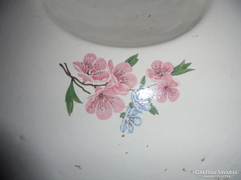 Old floral cast iron lid