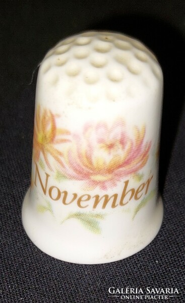 English porcelain thimble (inscribed November)