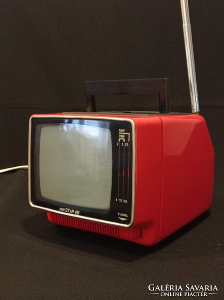 Retro Mini Star 416 piros kis televízió, tv