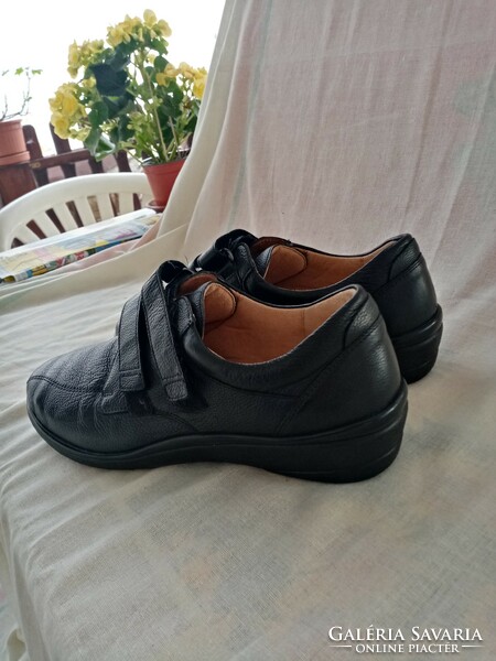 Comfortable genuine leather women's shoes size 42