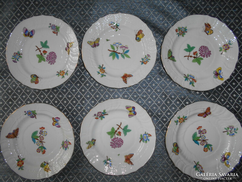 6 Herend Victoria pattern cookie plates