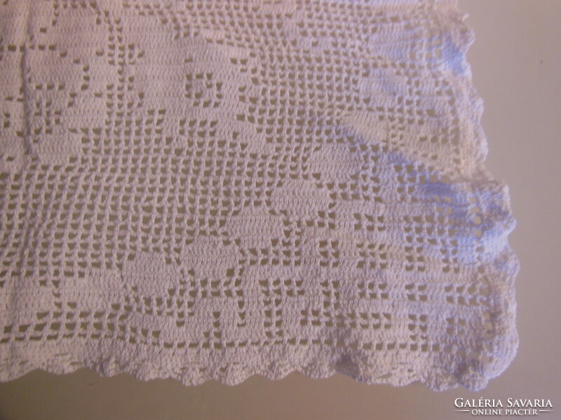 Handmade - lace - 50 x 40 cm - snow white - old - Austrian