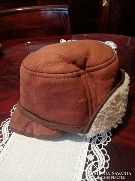 New brown men's leather cap
