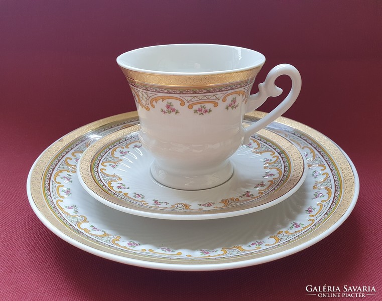 Zajecar jugoszláv porcelán kávés reggeliző szett csésze csészealj kistányér tányér