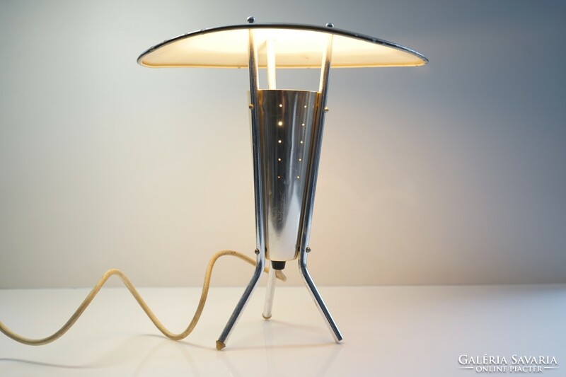 Mid century lamp / retro lamp / tripod / mushroom lamp / space age