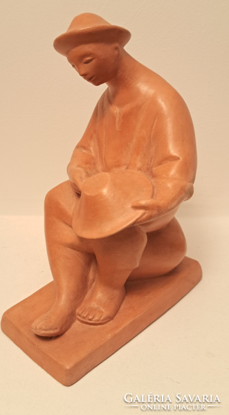 Kucs Béla (1925-1984) hibátlan terrakotta szobor