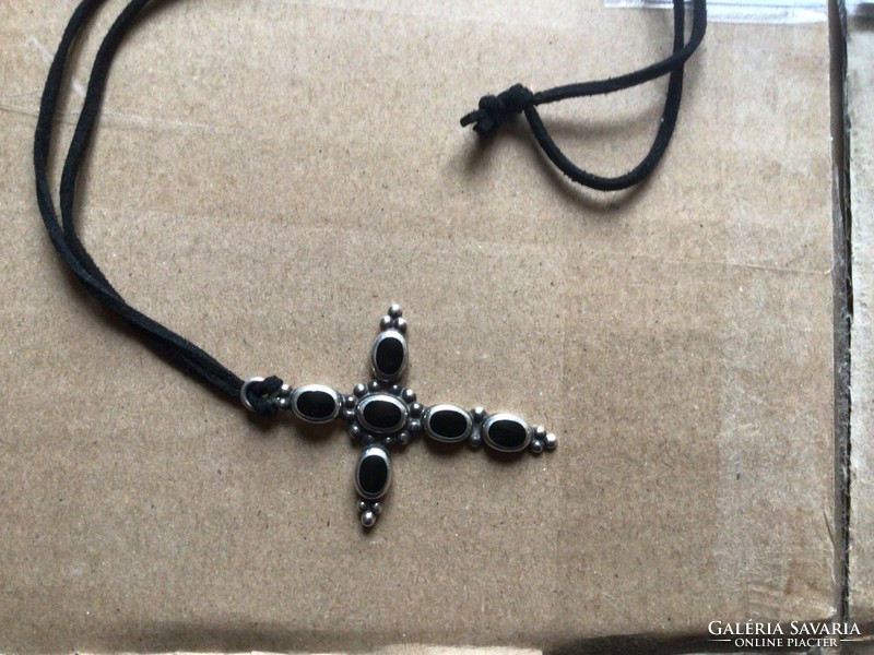 Silver cross pendant with onyx stones