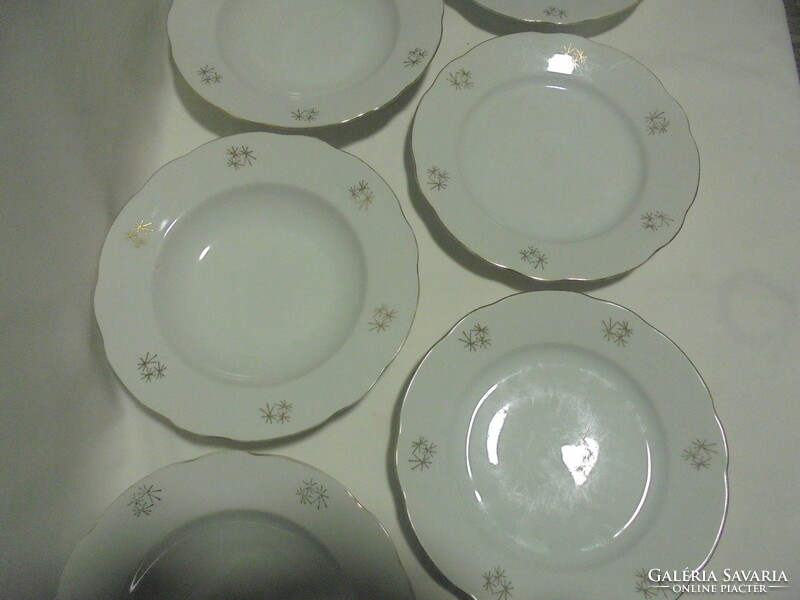 Hét darab régi Bohemia porcelán tányér együtt - három mély, négy lapos