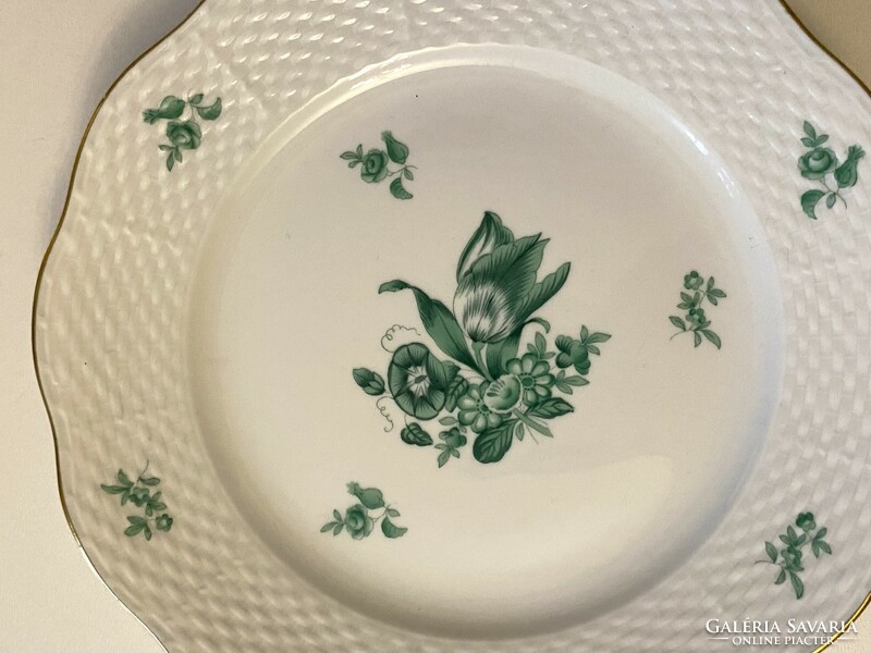 1 Herend porcelain cake plate painted with green flower decor, 21 cm