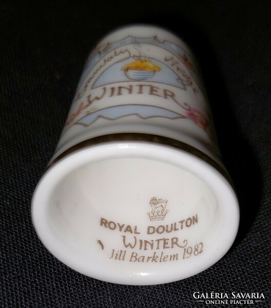 Angol Royal  Doulton  porcelán gyűszű