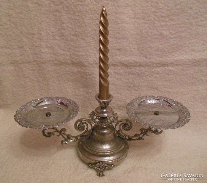 Antique offering, table centre