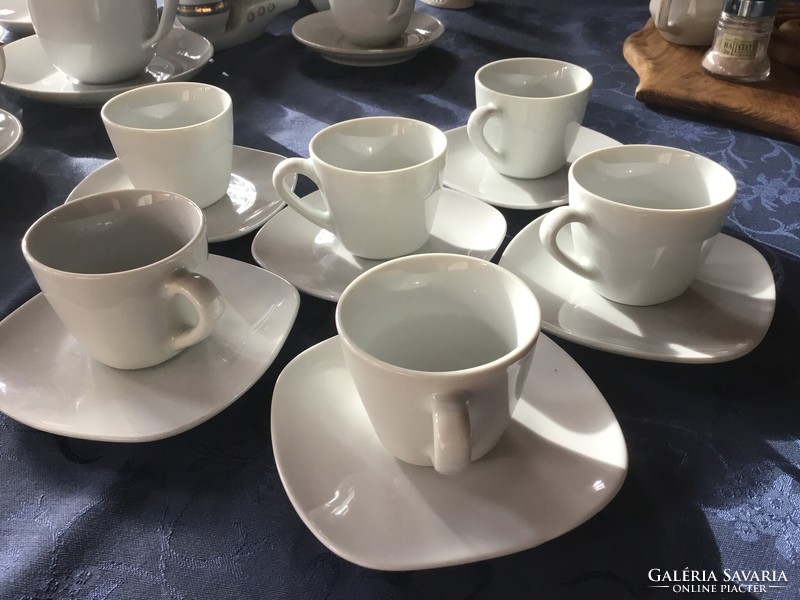 6 white coffee cups with a small plate, in perfect condition