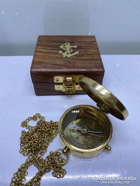 Copper chain compass with wooden box