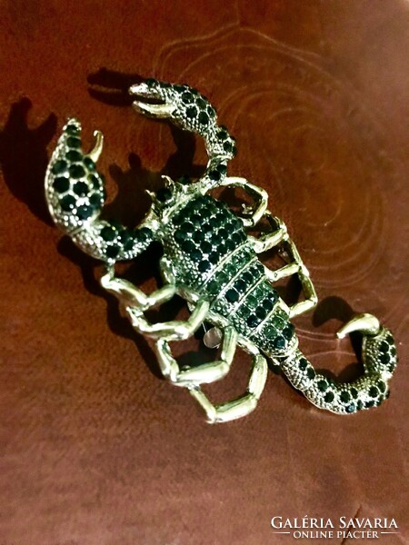 Új nagyon mutatós skorpió bross