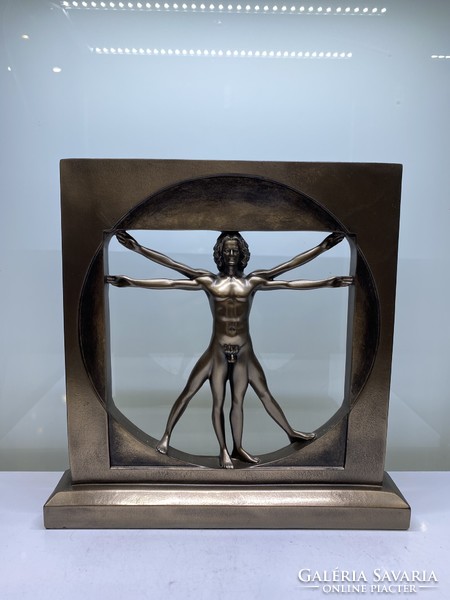 Leonardo da Vinci: Vitruvius bronz bevonatú szobor