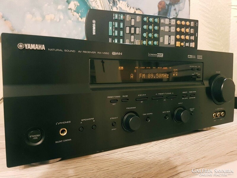 YAMAHA RX-V550 házimozi rádió erősítő + gyári táv