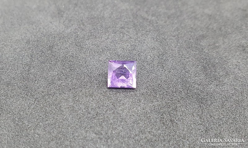 Deep purple amethyst 1.1 Carat. With certification.
