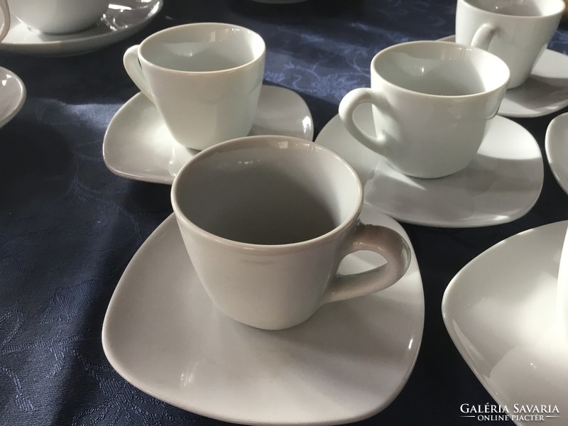 6 white coffee cups with a small plate, in perfect condition