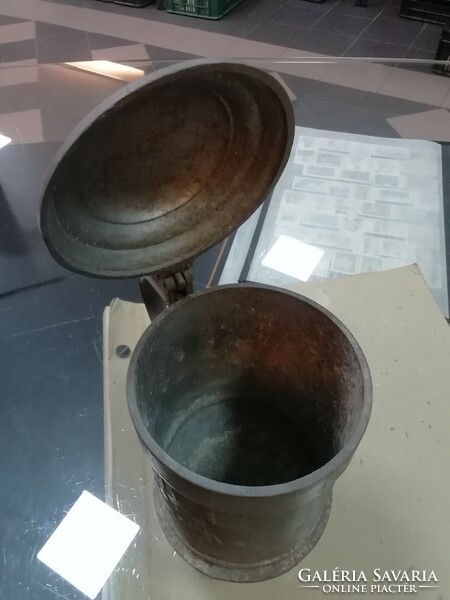 Tin, lidded cup