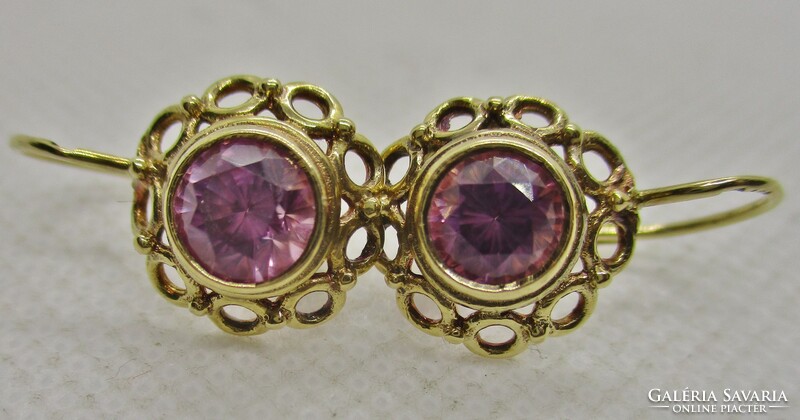 Beautiful old gold earrings with amethyst stones