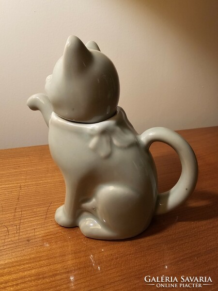 Chinese tea pot (cat, kitten)