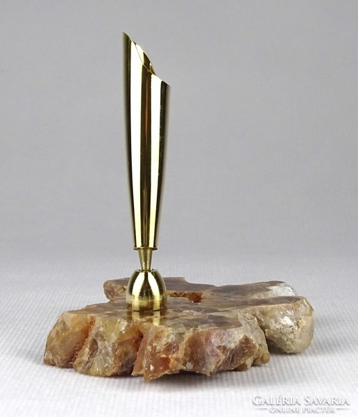 1Q090 stone pedestal pen holder in a desk accessory box