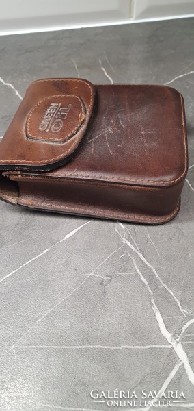 Leather side bag that can be placed on a belt