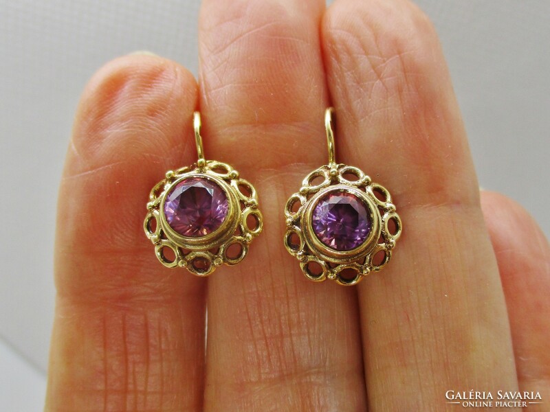 Beautiful old gold earrings with amethyst stones