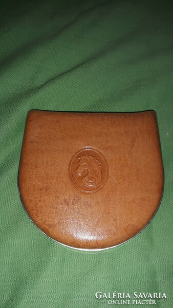 Old leather horseshoe wallet with horse portrait pattern with metal insert in beautiful condition as shown in the pictures