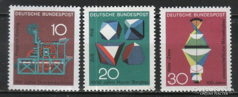 Postatiszta Bundes 2496 Mi 546-548      0,90 Euró
