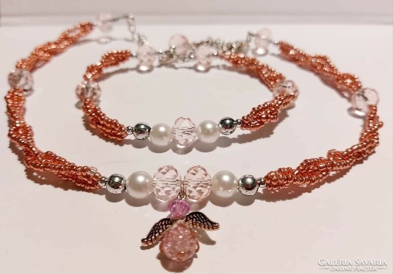 Rose gold bracelet and necklace set