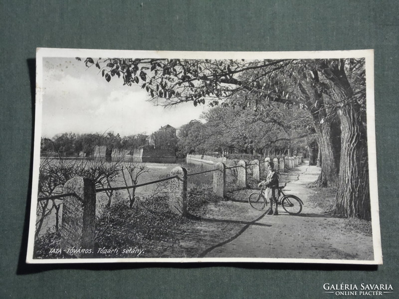 Képeslap, Tata tóparti sétány részlet, gyerek modell,kerékpár,