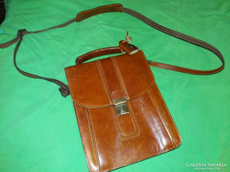 Old quality brown leather men's side bag lockable with key in good condition 26x21 cm according to the pictures