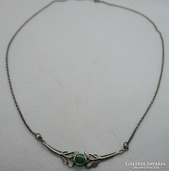 Beautiful old silver necklace with jade stones / necklaces